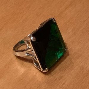 Emerald Green Costume Cocktail Ring